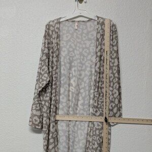 JARDIN Women's Brown and White Leopard Print Open Cardigan